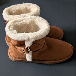 NWOT Floopi Women's Mid Calf Winter Boots Size 10